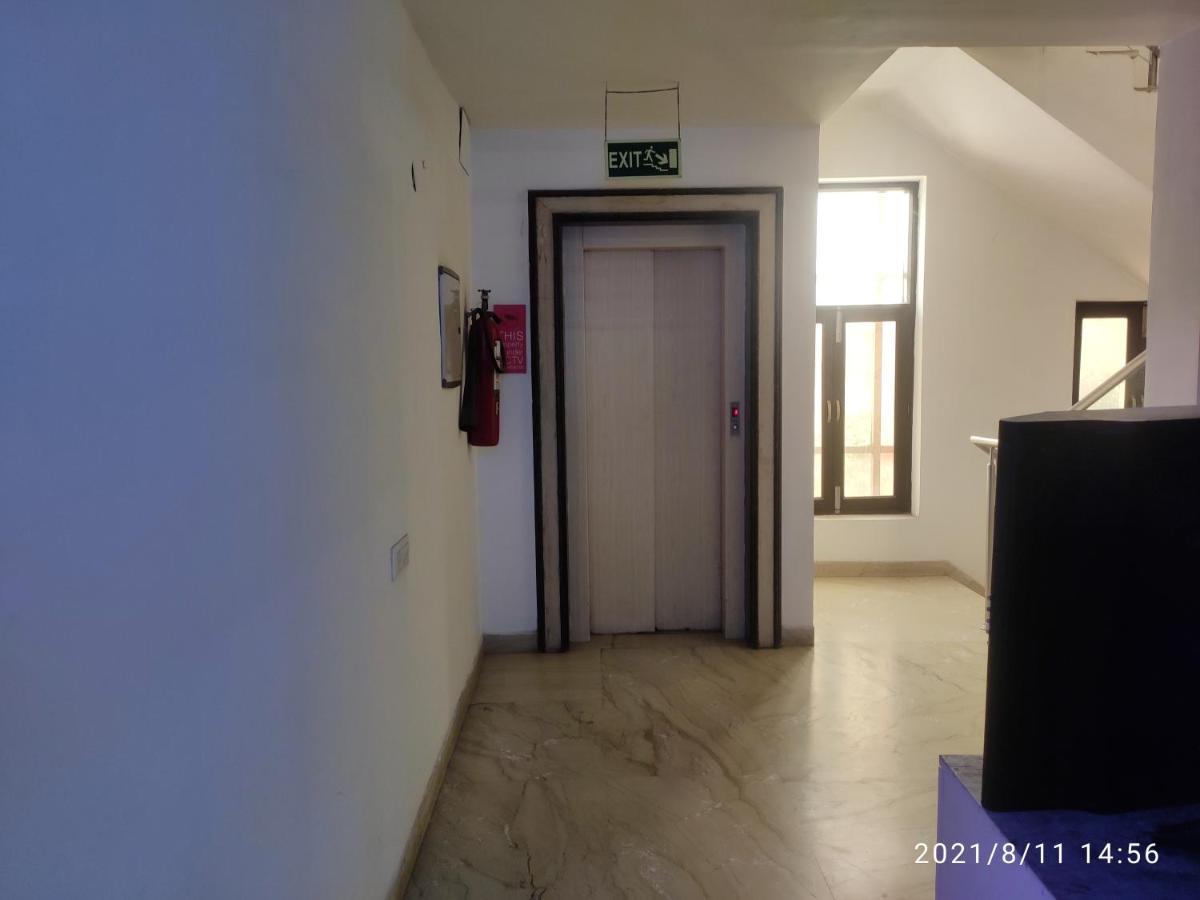 Hotel Jashn Near Apollo Hospital 3*