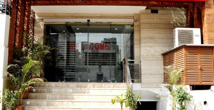 Jashn Near Apollo Hospital Noida