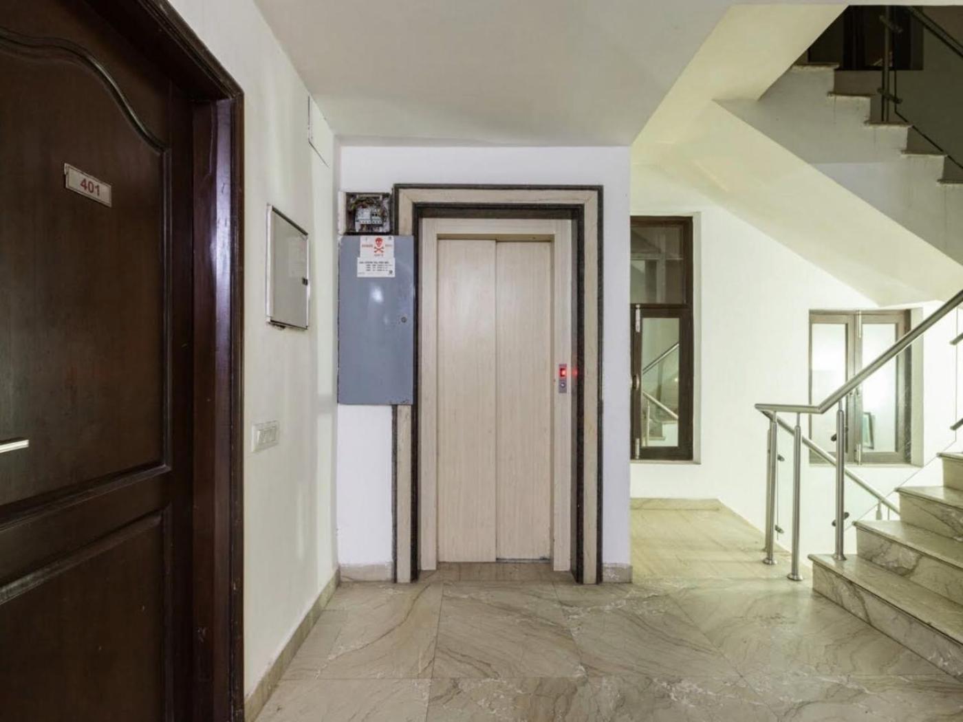 Hotel Jashn Near Apollo Hospital
