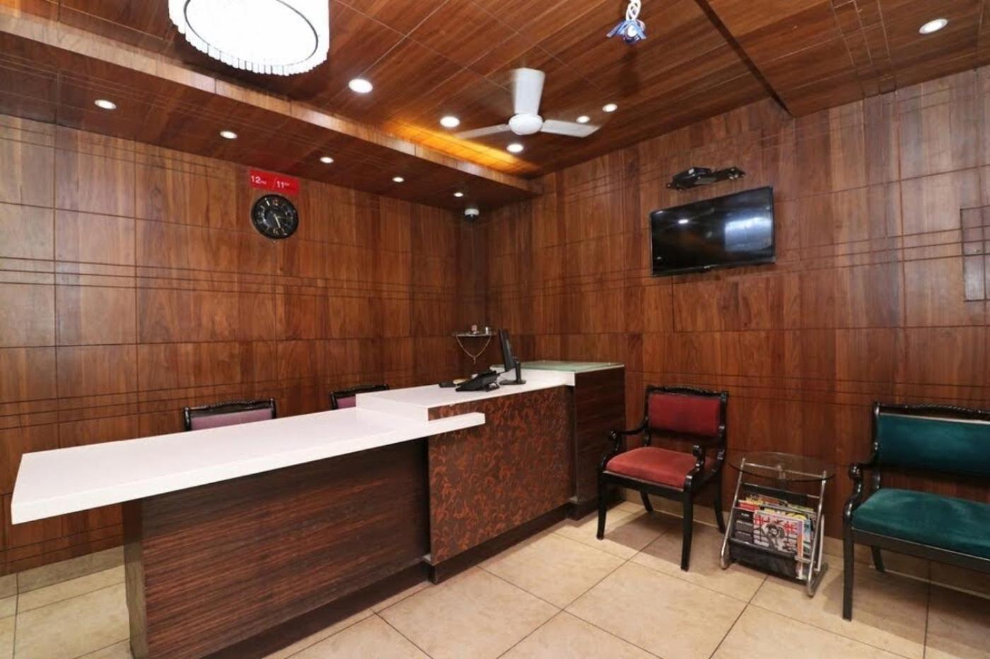 Hotel Jashn Near Apollo Hospital
