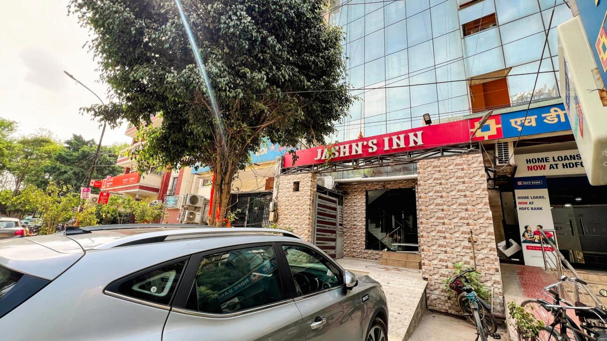 Hotel Jashn Near Apollo Hospital Noida
