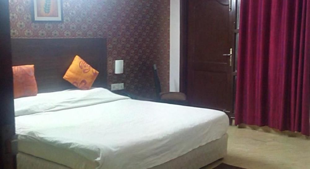 Jashn Near Apollo Hospital Noida