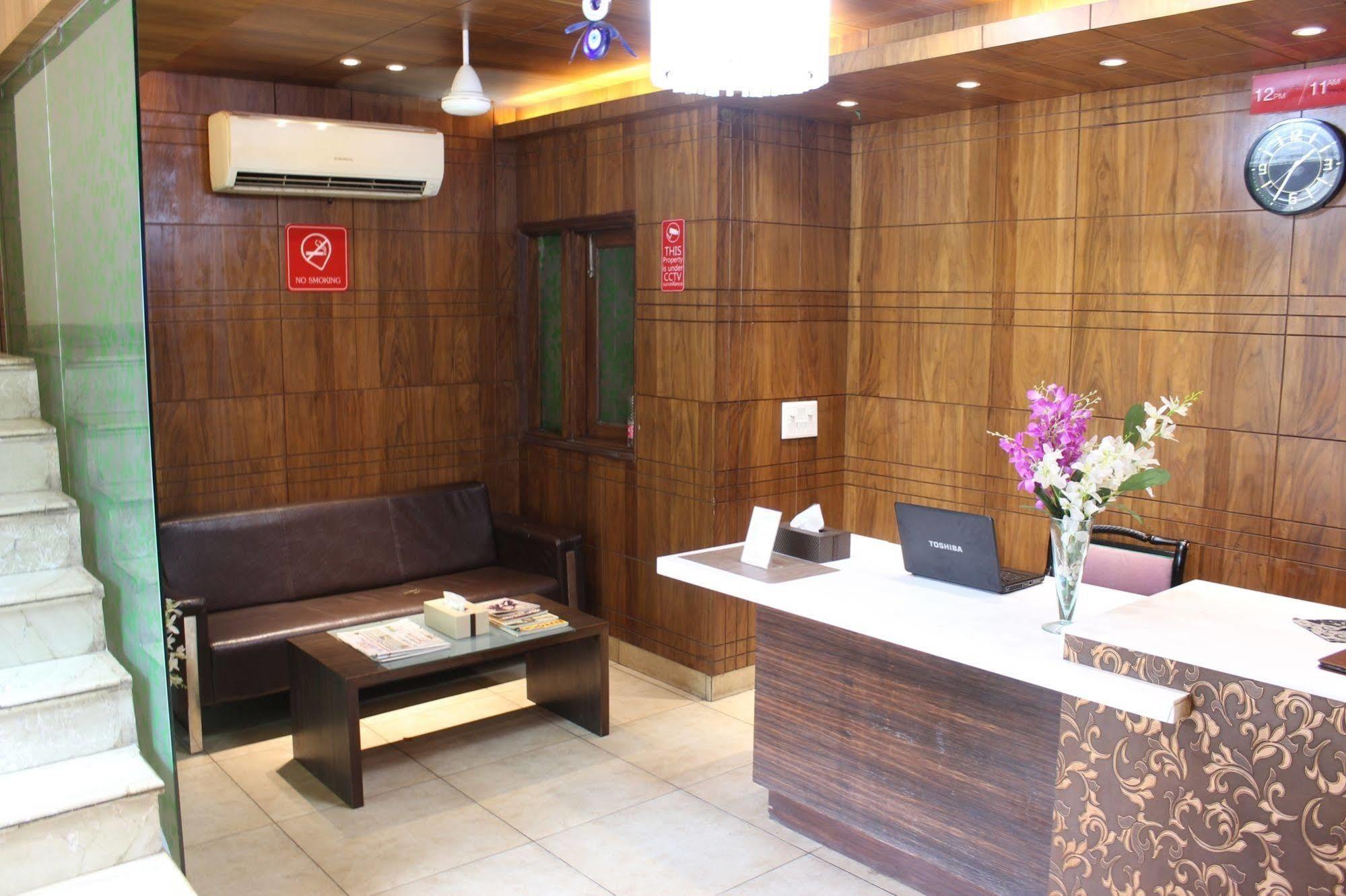 Hotel Jashn Near Apollo Hospital