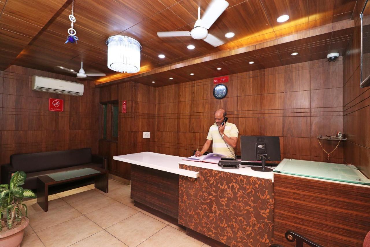 Jashn Near Apollo Hospital